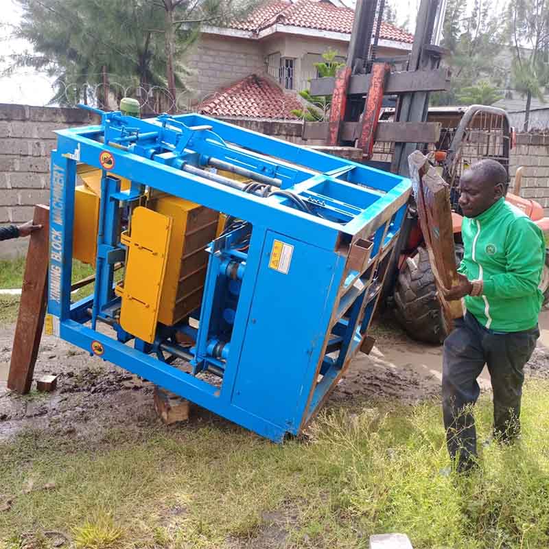 Concrete Block Machine